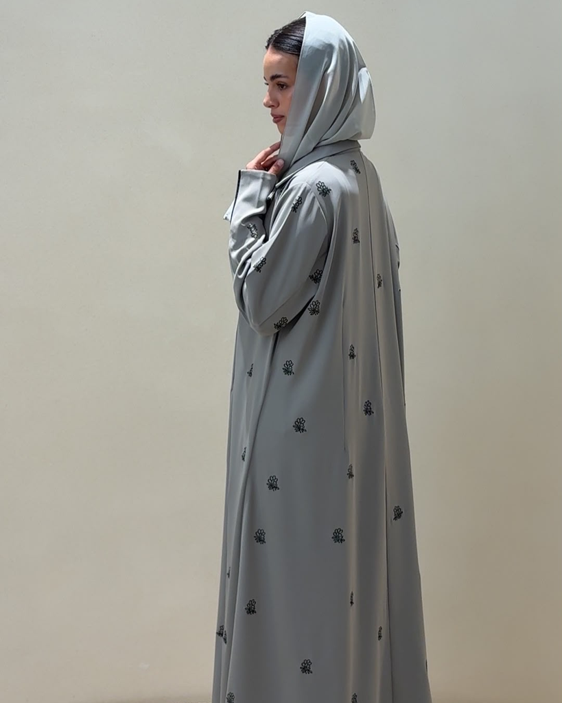 N0015 Trench-Cut Embroidered