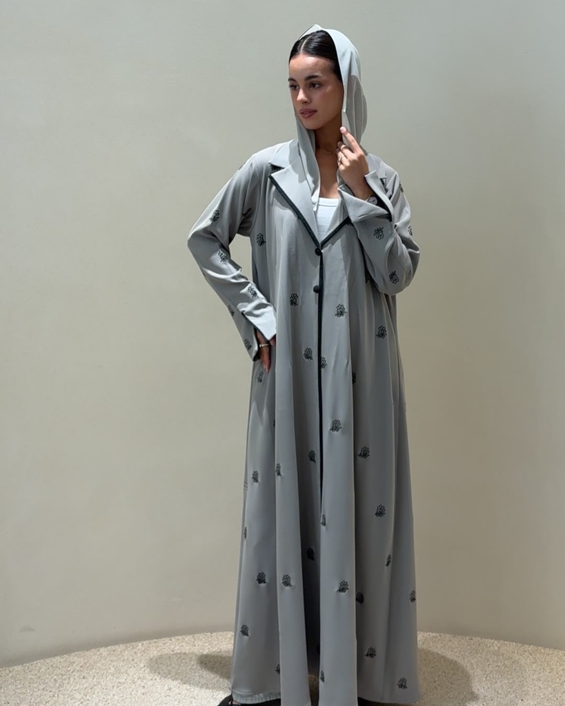 N0015 Trench-Cut Embroidered